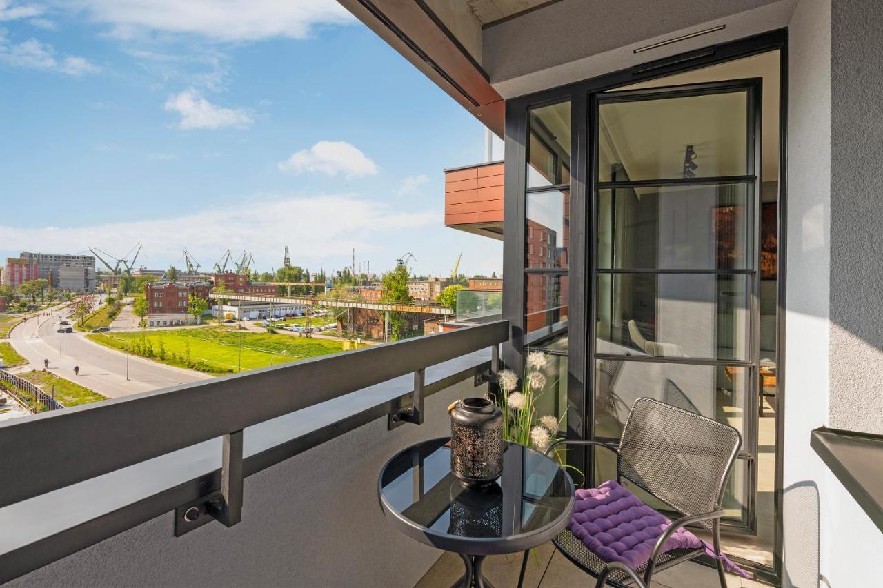Flatbook - City Center Apartments Doki Living Gdansk Bagian luar foto