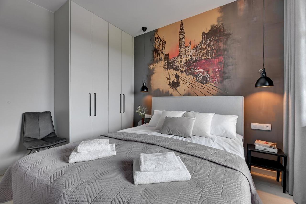 Flatbook - City Center Apartments Doki Living Gdansk Bagian luar foto