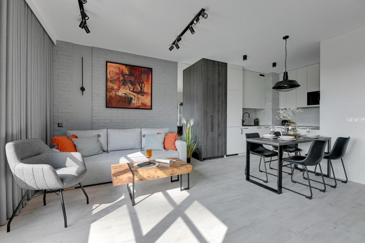 Flatbook - City Center Apartments Doki Living Gdansk Bagian luar foto