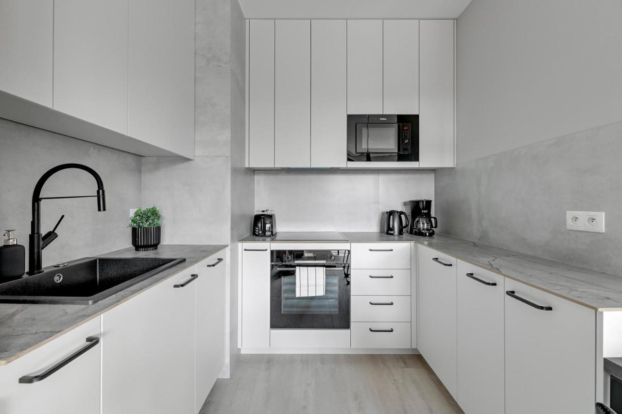Flatbook - City Center Apartments Doki Living Gdansk Bagian luar foto