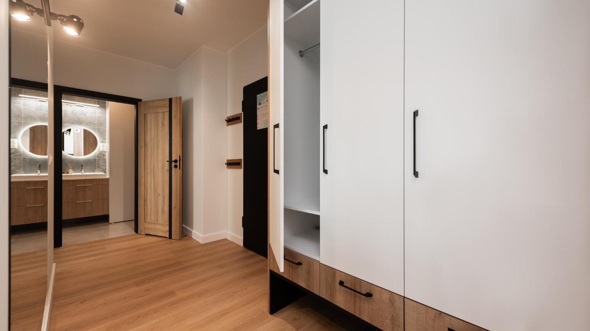 Flatbook - City Center Apartments Doki Living Gdansk Ruang foto