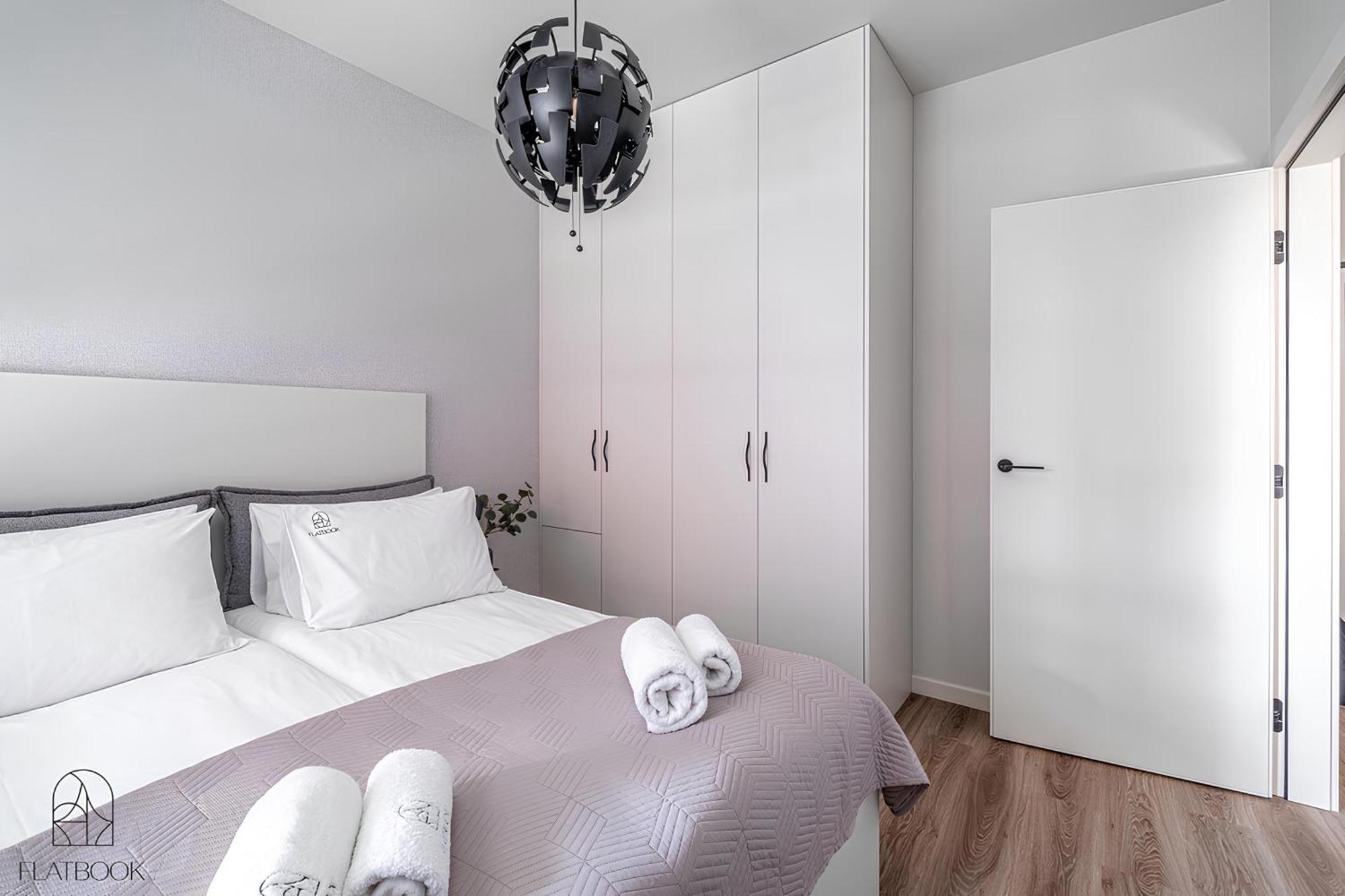 Flatbook - City Center Apartments Doki Living Gdansk Bagian luar foto
