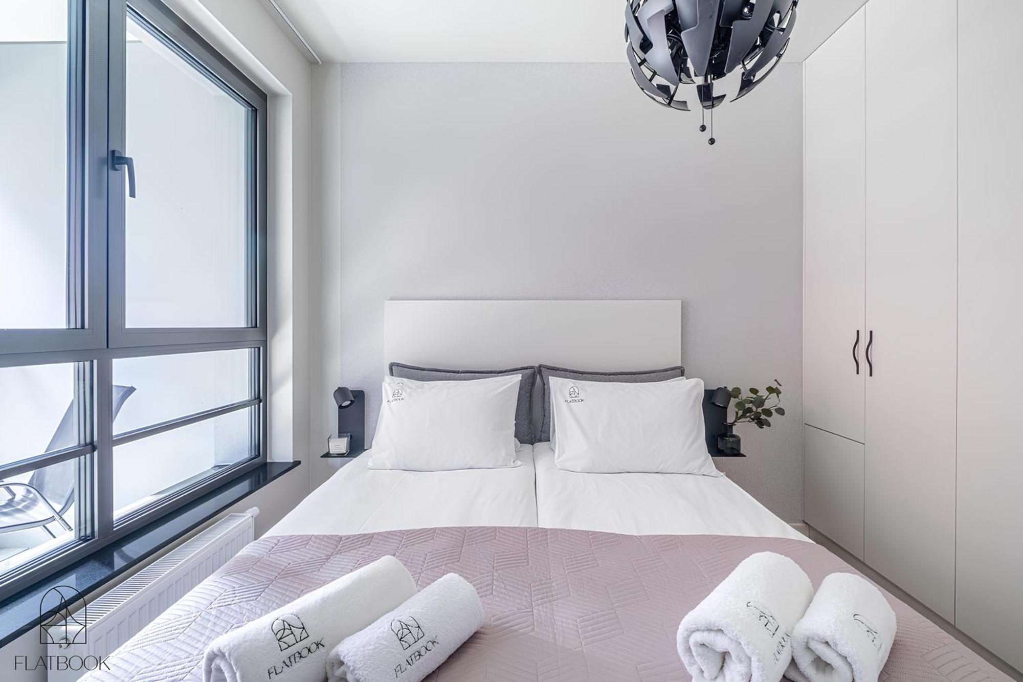 Flatbook - City Center Apartments Doki Living Gdansk Bagian luar foto